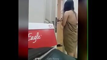 mom fucks young delivery guy video