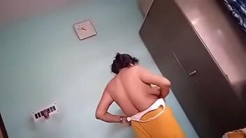 indian bhabhi kissing with husband