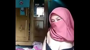 dick flash hijab muslim
