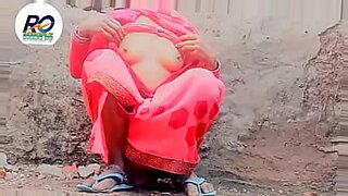 seachroming saree in sex moves