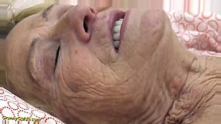 90 year old granny getting rabed by grndson