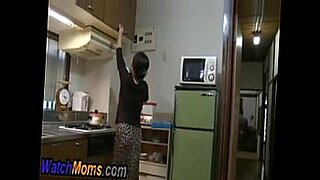 tamil aunty hot romance with young boy