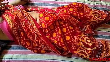 videos north indian indian bhabhi boob pressed saree