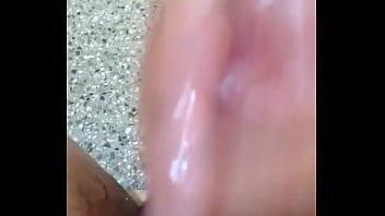 mature dildoing her vagina