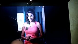 oviya tube