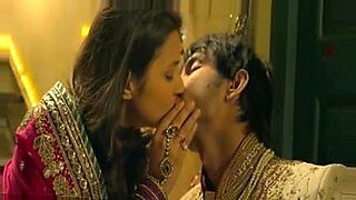 priyanka chopra bollywood acteress hot movie