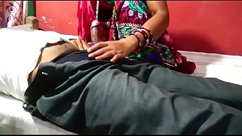 indian bhabhi sucking with dever in saaree
