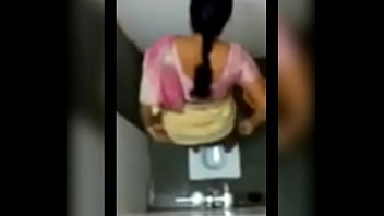 kamera tersembunyi di toilet wanita indonesia ngintip