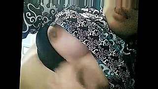 bokep ngentot cewek crot dalam memek