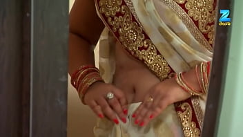 indian aunty hot navel romance