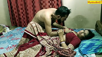 indian bhabhi kissing with husband