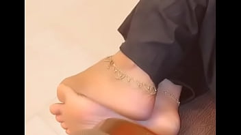 pinay maid in singapore finger wet pussy