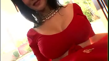 mom in red saree