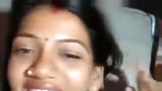 indian aunty rubbing dick