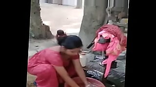 hindi aurat tang utha ke chudai video