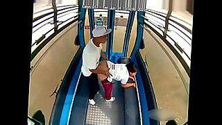 video porno en el metro rosones que el hombre abusa