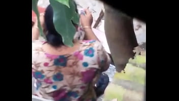 desi mallu mom change her dress front of her son