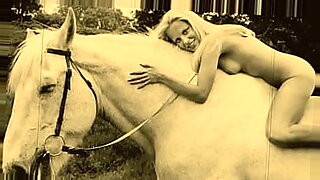 mi esposa quiere sexo con un caballo