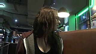 pussy licking in crowded restaurant